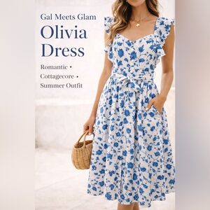 Gal Meets Glam ”Olivia” dress in a timeless Blue & white Floral Print